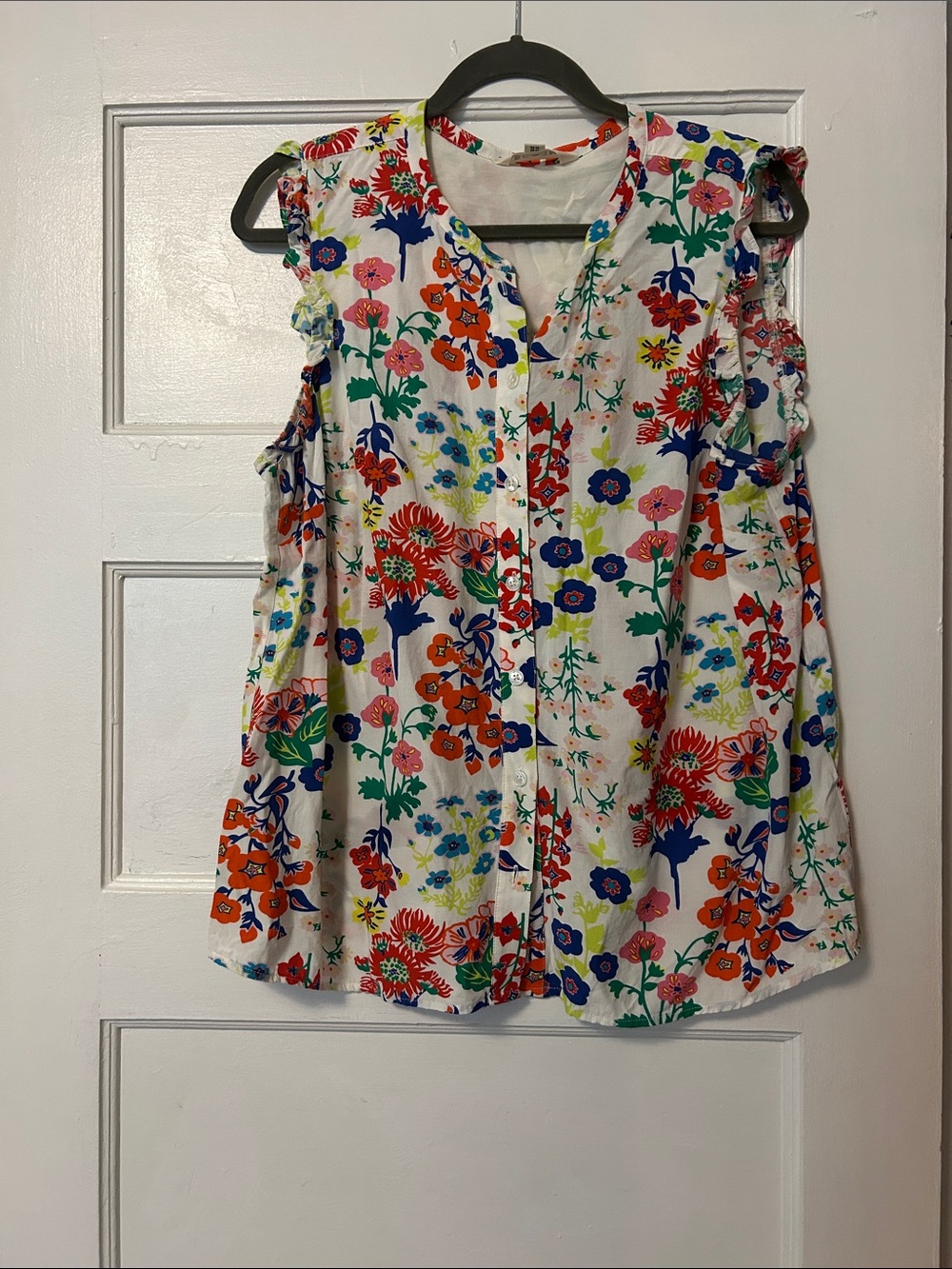 Boden Sleeveless White Floral Button-Front Top (12)